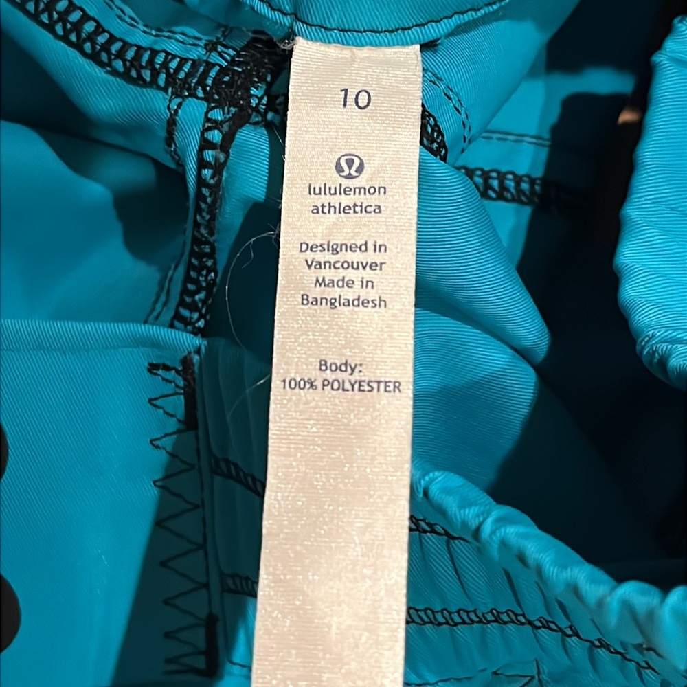 LuLulemon Shorts - Picture 6 of 10